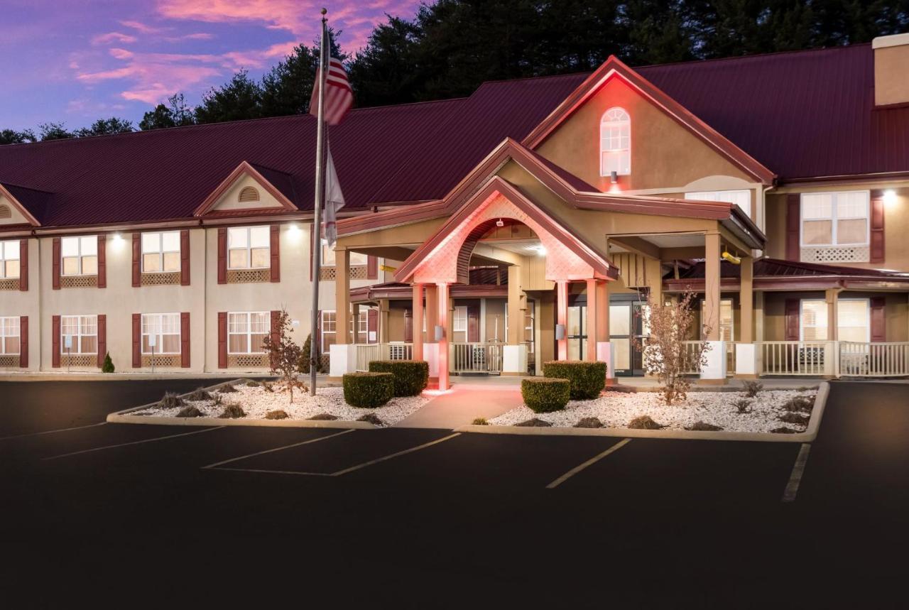 Red Roof Inn & Suites Corbin Exterior photo