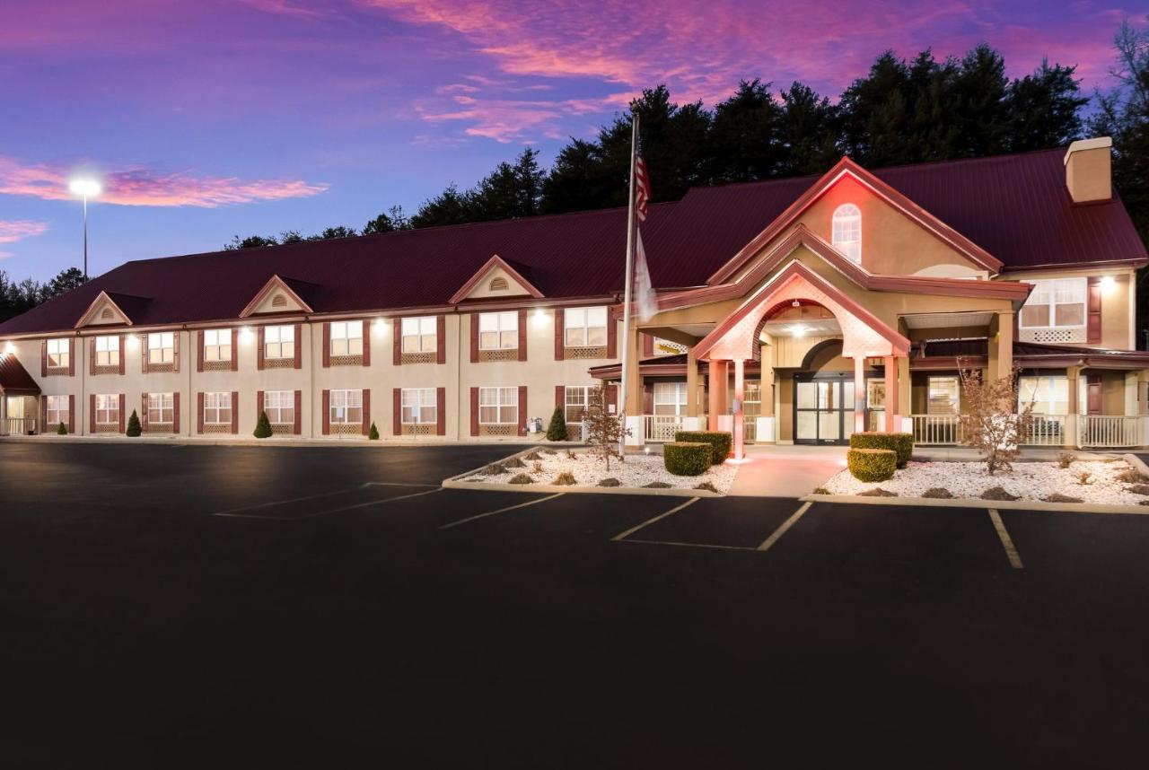 Red Roof Inn & Suites Corbin Exterior photo